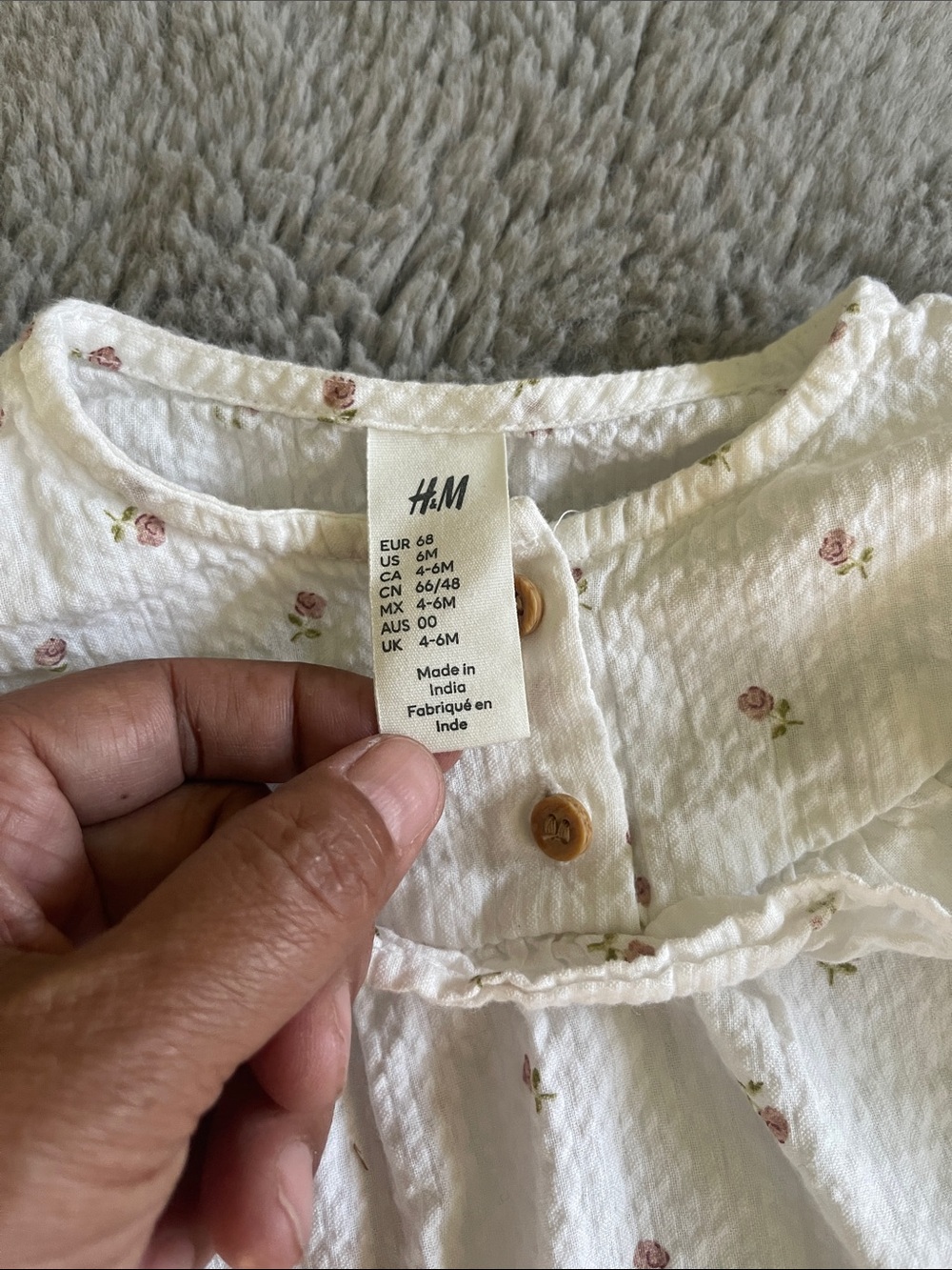 H&M Cream Two-Piece Floral Ruffle Collar Set - Picture 2 of 6